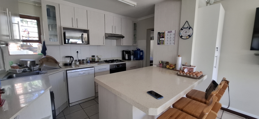 2 Bedroom Property for Sale in Queensberry Bay Eastern Cape